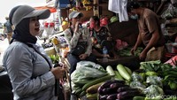 Seperti diketahui, Pemprov DKI Jakarta kembali menerapkan pembatasan sosial berskala besar (PSBB) secara ketat mulai hari ini, Senin (14/9) guna menekan angka kasus COVID-19 di Ibu Kota.