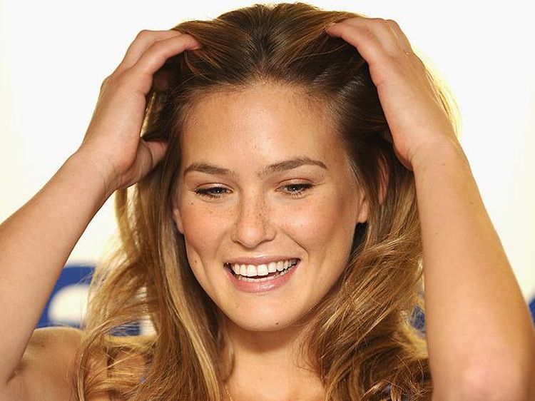 Ini Bar Refaeli, Supermodel Israel yang Dihukum karena Mangkir Bayar Pajak