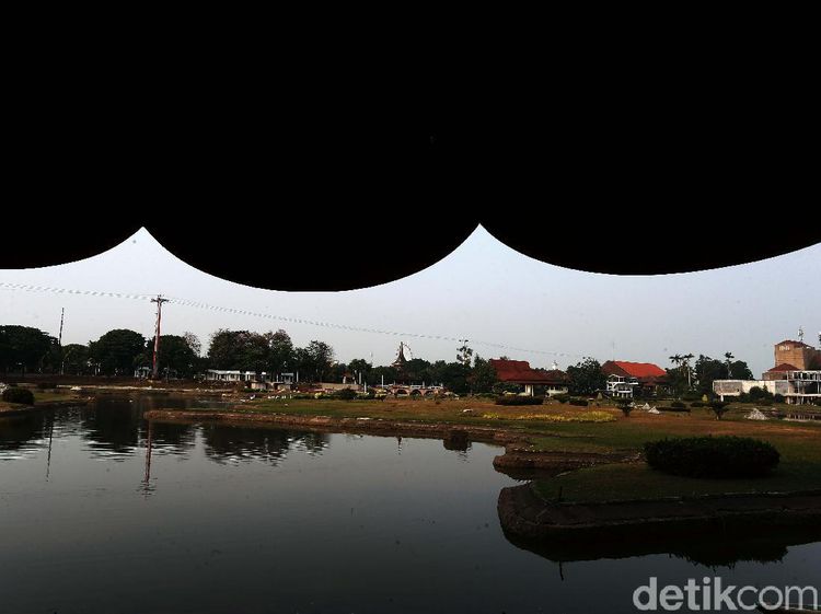 Begini Suasana TMII saat PSBB Total Diterapkan di Jakarta