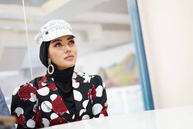 Bella Shofie dinikahi pria beristri, Suryono, pada 2015. Rumah tangga mereka hanya seumr jagung. Tak sampai setahun, sang suami menggugat cerai Bella dengan alasan hubungan mereka tak lagi harmonis. Kini Bella sudah menikah lagi dengan pengusaha Daniel Rigan dan dikaruniai seorang anak. Foto: Hanif/detikHOT