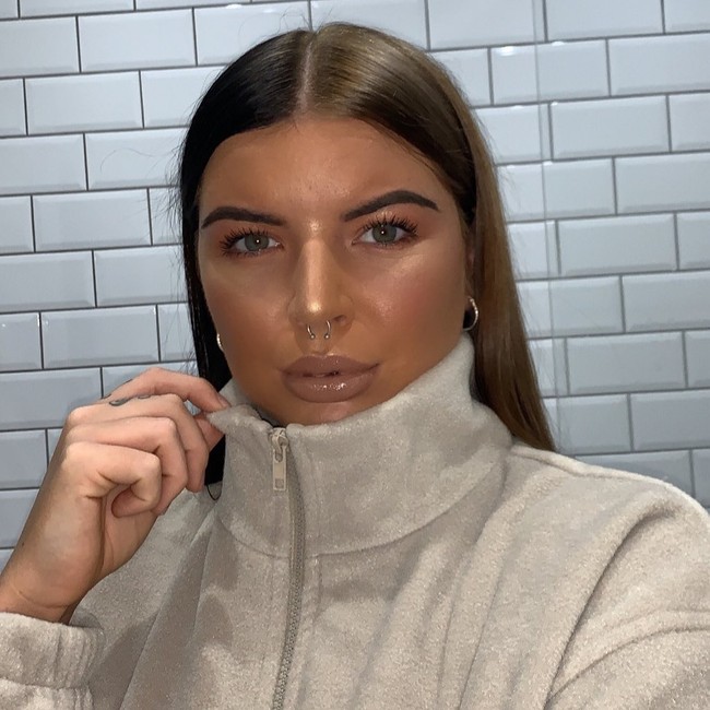 Itu datang dengan kritikan dan mata yang sangat menghakimi tapi aku menyiapkan diri sebelum memulai ini, jadi secara pribadi untukku tidak ada sisi buruk untuk pekerjaan itu, kata Beth. Foto: Instagram @bethspiby_