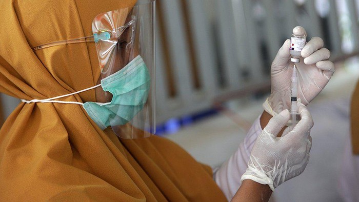 Vaksin Covid-19: Negara-negara termiskin di dunia tak boleh terinjak-injak dalam perebutan vaksin corona, menurut WHO