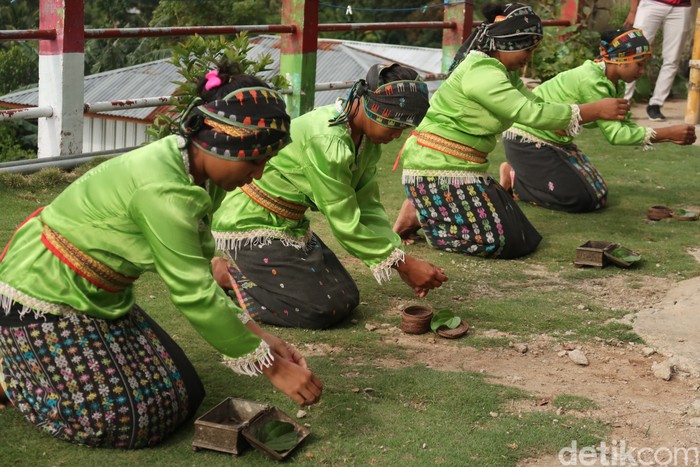 Desa Adat Liang Ndara Desa Adat Liang Ndara