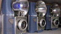 Penampakan kamera Brownie Flash yang tersimpan di salah satu sudut ruangan tempat Jim menyimpan beragam kamera miliknya. Istimewa/Dave Smith via BBC Indonesia.