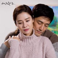 Dan di urutan kelima daftar Pasangan Drama Korea Paling Favorit 2020 ada pasangan dalam drakor I Have A Lover, Kim Hyun Joo dan Ji Jin Hee. Kim Hyun Joo berperan sebagai Do Hae-gang, seorang pengacara sukses yang menjalani pernikahan dengan Choi Jin-eon (diperankan Ji Jin Hee). Sayangnya pernikahannya tidak sesukses kariernya. Suaminya berselingkuh dengan wanita lebih muda, Seol-ri (pemain Park Han-byul). Foto: Dok. Instagram