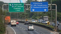 Ia juga menyarankan warga DKI Jakarta tidak bepergian ke luar kota.