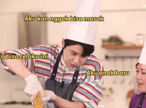 Kocak! Aksi Jin Hyuk Masak Sambal Goreng Ati Pakai Resep Bahasa Indonesia