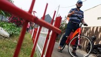 Kendati masih menggunakan baterai jenis acid yang tergolong besar, Mujahid mampu meracik sepeda listrik yang nyaman tanpa menghilangkan estetika sepeda.