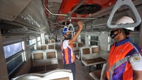 PT KAI Divre II Sumatera Barat mendatangkan KRDI Seminung dari Lampung yang memiliki kapasitas 580 penumpang sebagai kereta api cadangan melayani rute Padang-Bandara Internasional Minangkabau dan Kayu Tanam.
