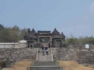 Candi Ratu Boko Pas buat Menikmati Sunset di Jogja