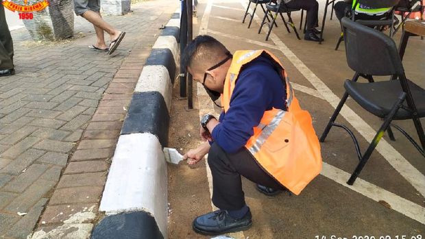 Operasi yustisi di Pasar Jumat, Jakarta Selatan