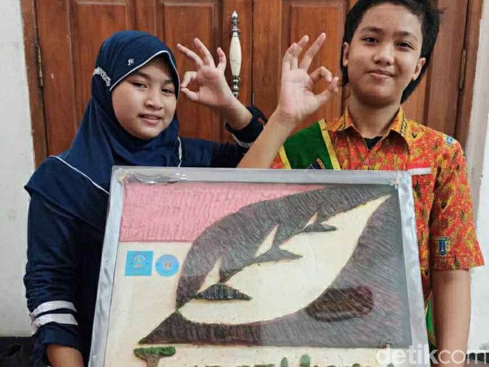Pelajar Surabaya Sulap Minyak Jelantah Jadi Sabun Cuci Tangan dan Kain