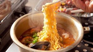 5 Cara Makan Mie Instan ala Orang Korea Ini Bisa  Kamu Contek