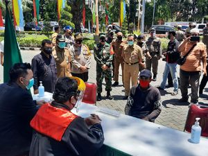 Tak Bisa Bayar Denda Rp 100 Ribu, Pelanggar Prokes di Gresik Pilih Dipenjara