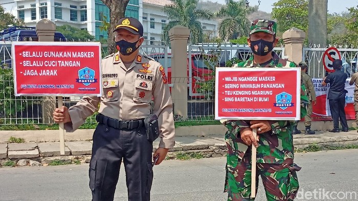 Razia pelanggar masker di Kabupaten Bandung.