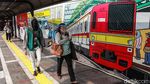 Suasana Stasiun Tanah Abang di Hari Pertama PSBB Ketat