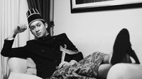 Industri hiburan tanah air kembali berduka atas kepergian aktor Ade Firman Hakim. Ia meninggal di usia 31 tahun. Foto: Instagram adefirmanhakim