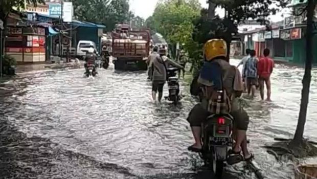 Banjir di Jalan Rawe, Martubung, Medan
