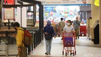 Namun, dalam PSBB kali ini, Pemprov masih membuka pasar dan pusat perbelanjaan atau mal.