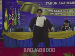 Viral Wisudawan Joget Blackpink, Ini 3 Kejadian Kocak Lainnya