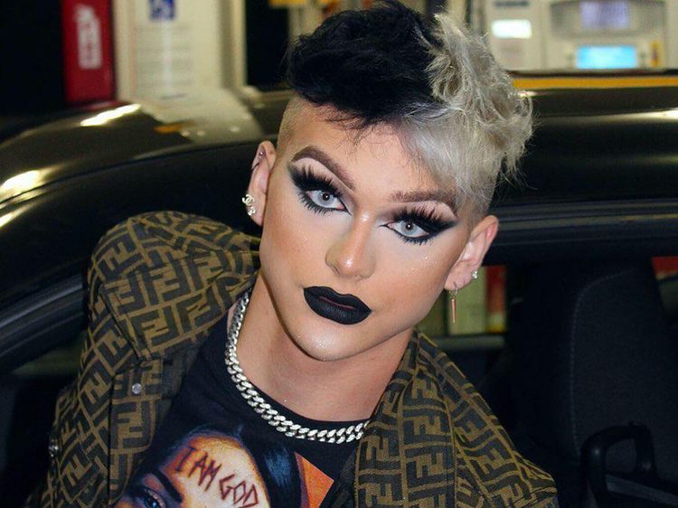 8 Penampilan Beauty Influencer Cowok yang Meninggal Mendadak di Usia 17