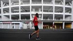 Masih Ada Warga Berolahraga di GBK Saat Jakarta PSBB Ketat