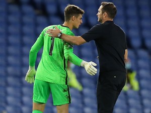 Chelsea, Harus Banget Rekrut Kiper Baru?
