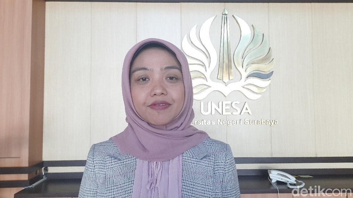 Kepala Humas Unesa Vinda Maya Setianingrum