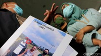 Selain memberi bukti tambahan, kedatangan MAKI ke KPK juga untuk menanyakan kepastian ditundanya sidang putusan etik tersebut.
