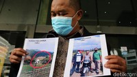 Koordinator Masyarakat Anti Korupsi Indonesia (MAKI) Boyamin Saiman mendatangi kantor Dewan pengawas KPK di gedung ACLC KPK, Jakarta Selatan, Selasa (15/9/2020).