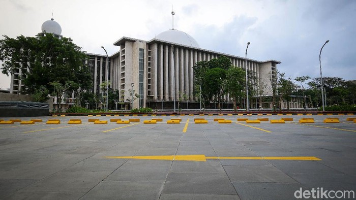 Masjid Istiqlal Masjid Istiqlal telah selesai direnovasi.Yuk lihat lebih dekat masjid kebanggaan Indonesia tersebut.