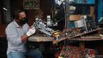 Menyulap Limbah Komputer Jadi Karya Seni Unik