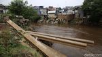 Foto Normalisasi Kali Ciliwung Jaman Anies Mandek