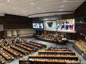 Berapa Gaji Anggota DPR yang Sahkan Omnibus Law UU Cipta Kerja?