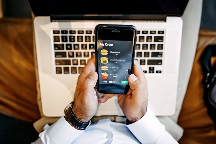 Pesan makanan online