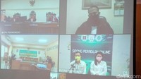 Atas putusan tersebut, penasihat hukum terdakwa yakni Muhammad Sofyan dan JPU Masruri Abdul Aziz mengaku pikir-pikir. Untuk melakukan langkah selanjutnya, pengacara akan meminta waktu kepada pihak Rutan Purworejo untuk bisa menemui kedua kliennya itu.