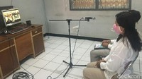 Diketahui, sidang vonis Raja dan Ratu Keraton Agung Sejagat, Toto Santoso (42) dan Fanni Aminadia (41) sempat ditunda dua kali.