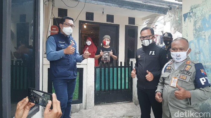 Ridwan Kamil apresiasi emak-emak jadi tim pantau Corona tingkat RW