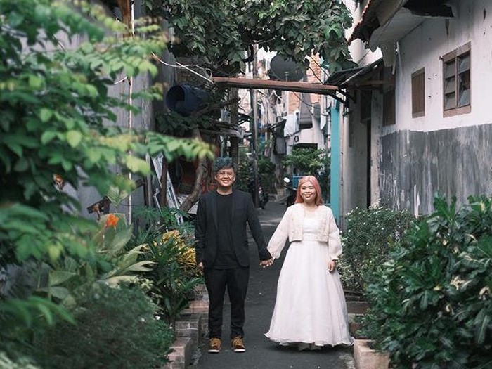 tiktok prewedding Sara Mulyani dan Indra Kurniawan