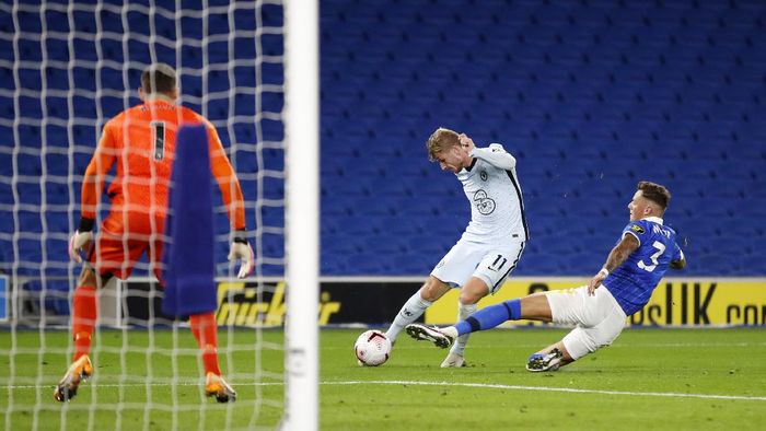 Timo Werner BRIGHTON, ENGLAND - SEPTEMBER 14: Ben White of Brighton and Hove Albion gets injured during a challenge on Timo Werner of Chelsea during the Premier League match between Brighton & Hove Albion and Chelsea at American Express Community Stadium on September 14, 2020 in Brighton, England. (Photo by Peter Cziborra/Pool via Getty Images)