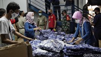 Dalam sidak tersebut, tim Satgas COVID-19 memeriksa sejumlah protokoler kesehatan yang diterapkan di pergudangan tersebut.
