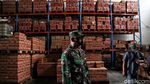 Melihat Aktivitas Pergudangan Central Cakung Saat PSBB Ketat