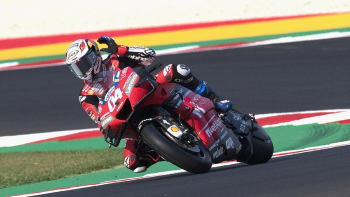 MISANO ADRIATICO, ITALY - SEPTEMBER 15:Andrea Dovizioso of Italy and Ducati Team greets and heads down a straight during the MotoGP Of Tests In Misano at Misano World Circuit on September 15, 2020 in Misano Adriatico, Italy. (Photo by Mirco Lazzari gp/Getty Images)