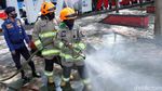 Antisipasi Corona, Pasar-Jalan Kota Bandung Disemprot Disinfektan