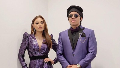 8 Foto Kompak Atta Halilintar & Aurel dengan Pakaian Senada, Bak Prewedding