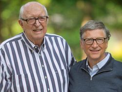 Akrabnya Bill Gates dan Ayah Tercinta yang Meninggal Dunia
