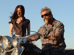 Sinopsis Film Blood Father: Kisah Putri Mel GIbson Terjebak Narkoba