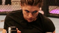 Gina Carano mengawali karier sebagai petarung di MMA. Dok. Instagram/ginajycarano