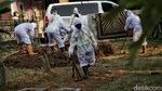 Jenazah Sekda DKI Saefullah Dimakamkan di Makam Keluarga