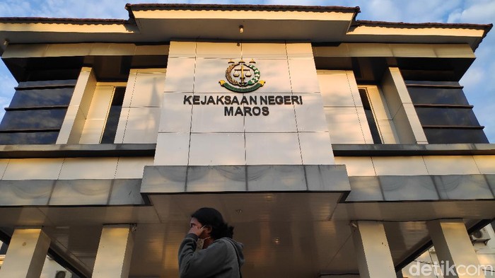 Kejari Maros selidiki dugaan pungli dana bantua operasional madrasan dan pesantren yang dilakukan oknum Kemenag Maros (M Bakrie/detikcom)